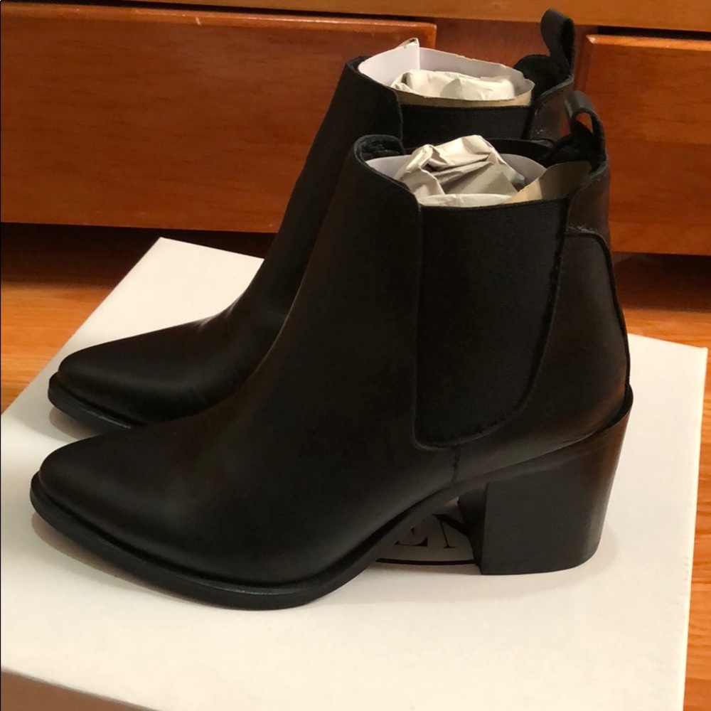 Steven Madden Piero Booties